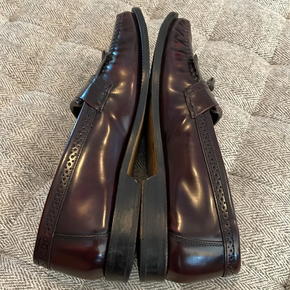 Bass Nelson burgundy tassel loafers size 10.5 D